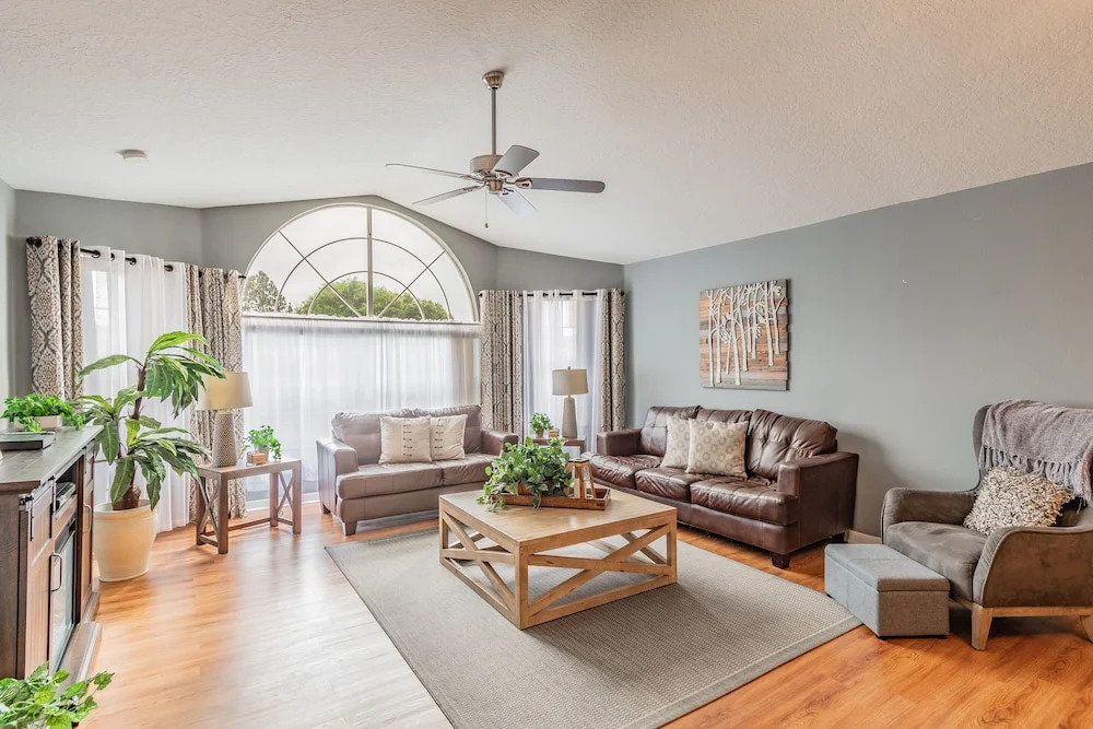 Near Theme Parks! Fabulous 3 BR Home, Star Wars Children's BR, Pool!