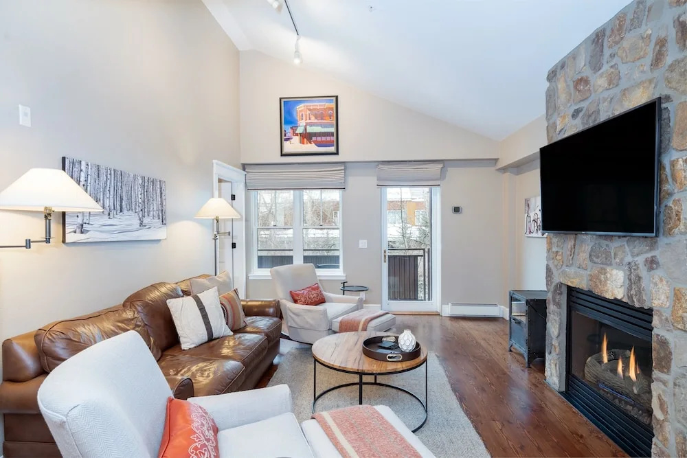 River Club 305 3 Bedroom Condo by Alpine Lodging Telluride