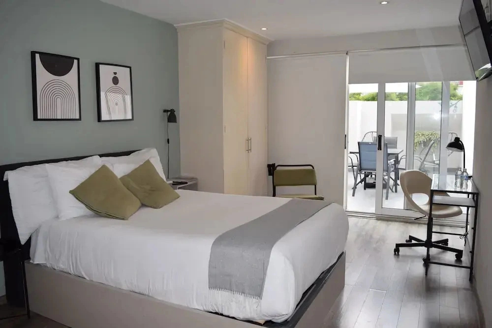 MIIRO Hotel