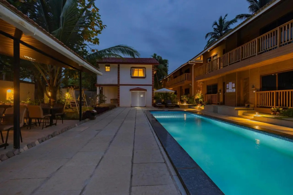 TreeHouse Mars Beach Cottages & Villas