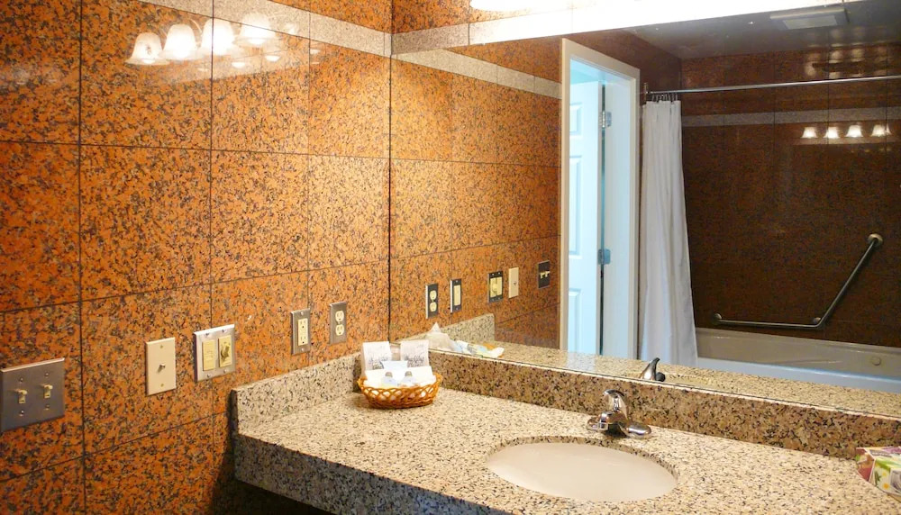 Red Lion Inn and Suites Victoria