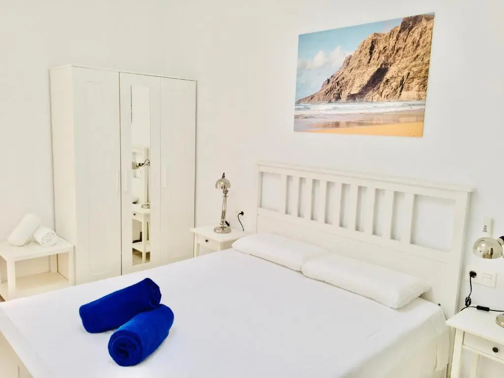 Apartamentos Anjomacar B