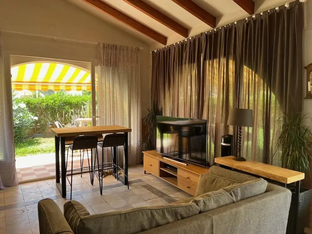 Villa Evelina 1 Minute to Beach Sleeps 8