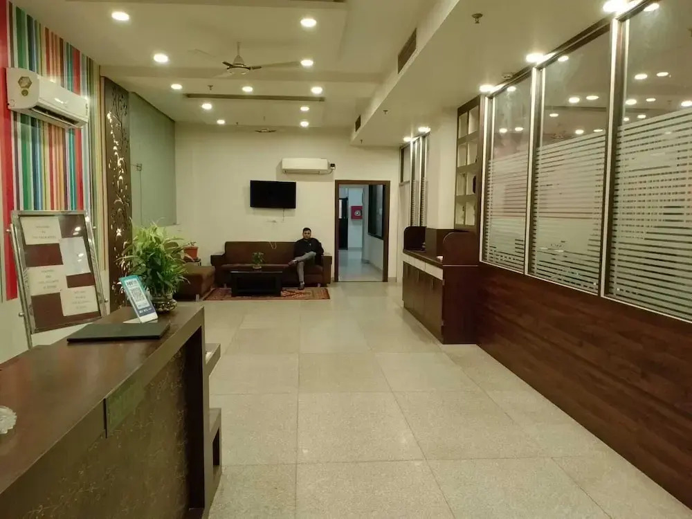 The Palm Hotel & Restaurant