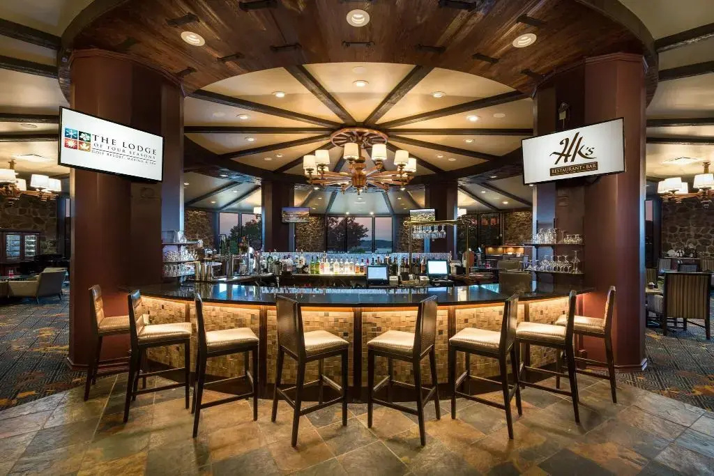 Lodge of Four Seasons Golf Resort, Marina & Spa
