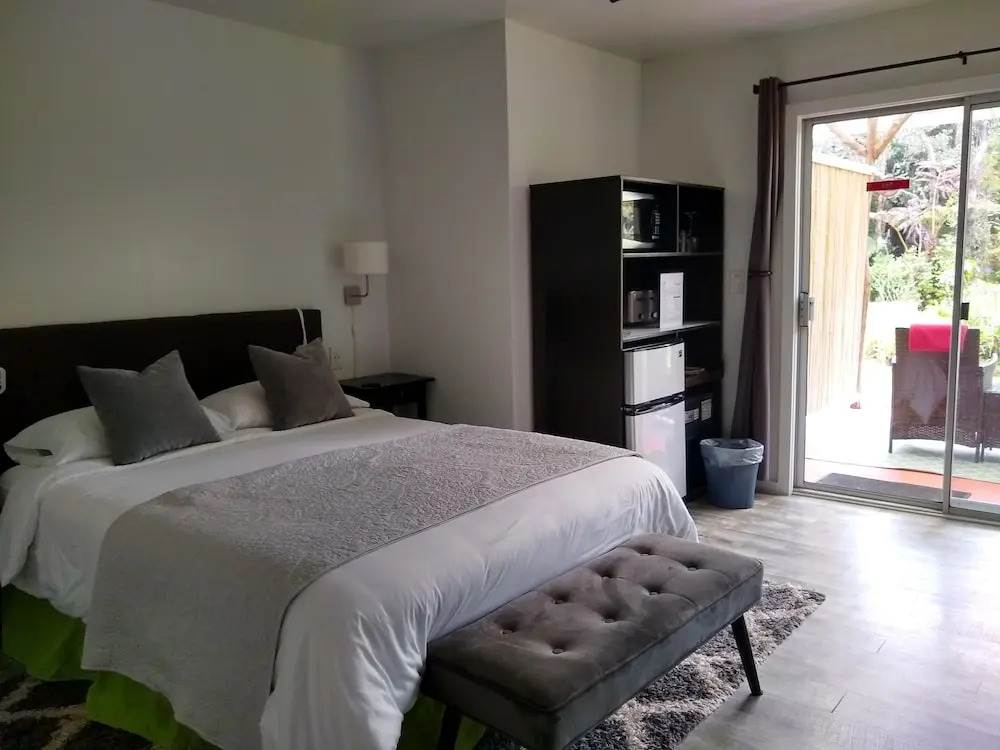Hale Ohu Bed & Breakfast