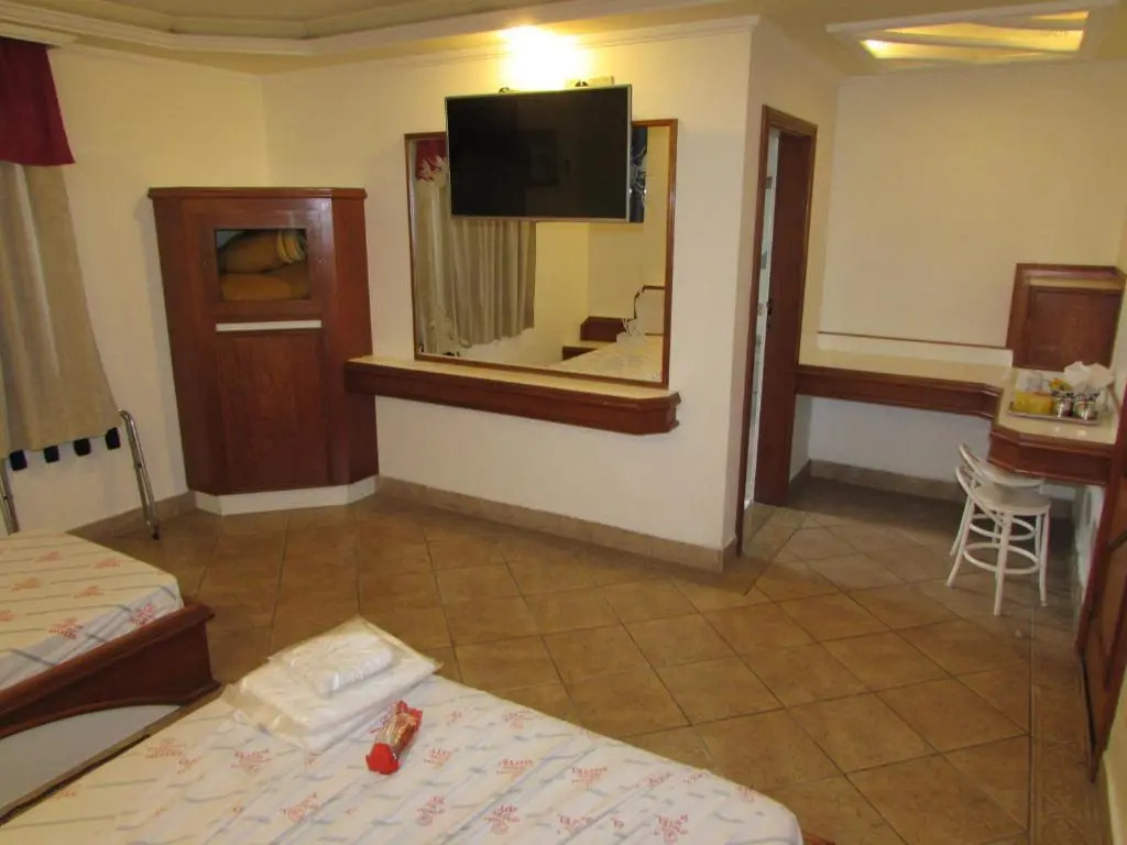 Pleasant Place Hotel