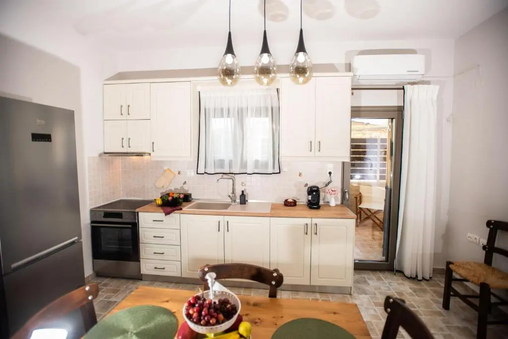 Gifel Apartments and Luxurious Suites
