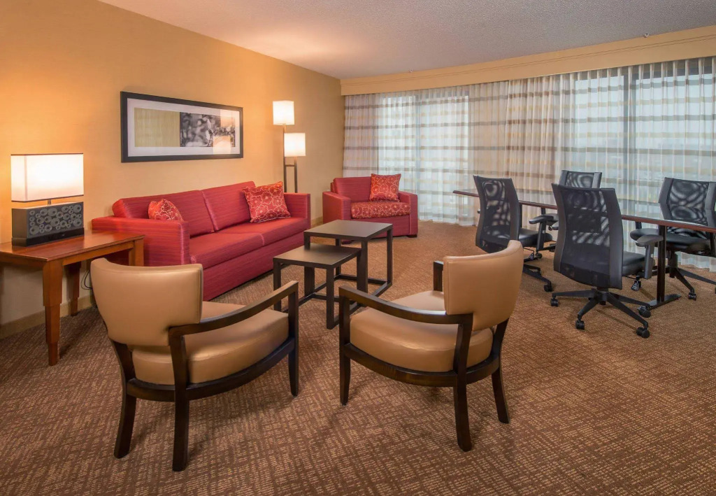 Courtyard by Marriott Glassboro Rowan University