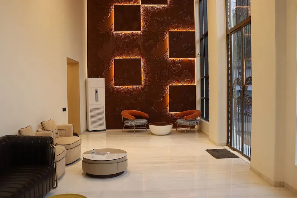 The Long D Hotel Surat Airport Rd