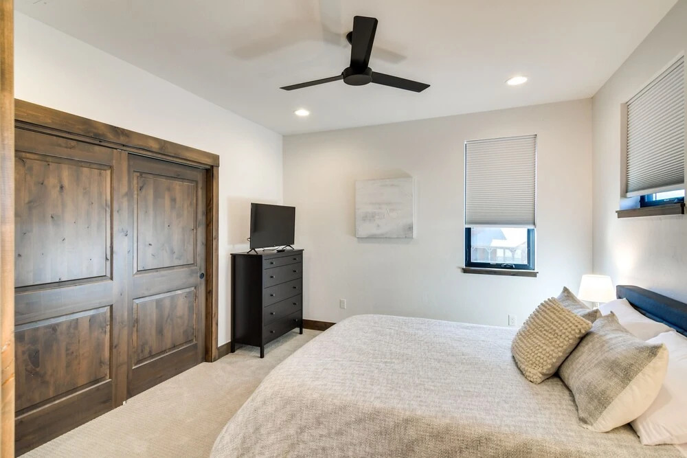 In Granby Ranch Ski Resort: Sleek Home w/ Hot Tub!