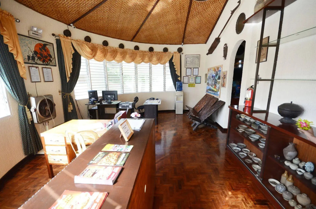 La Belle Pension House