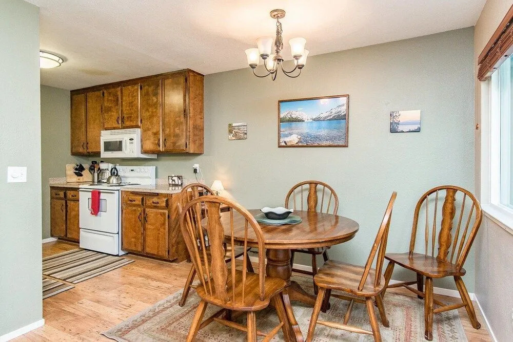 Cozy 2BD South Lake Tahoe by RedAwning