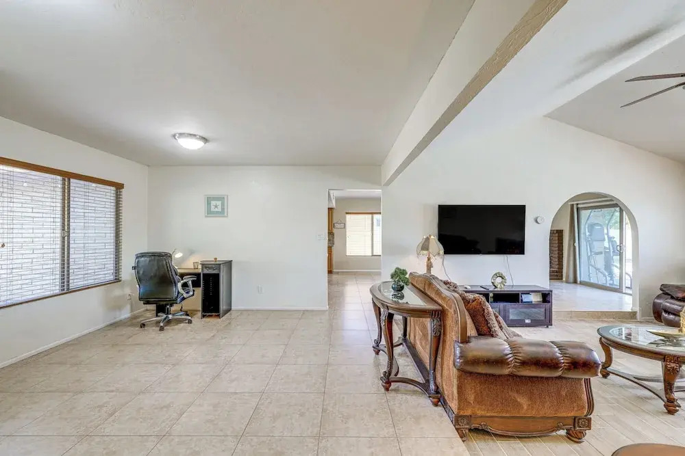 Outdoor Oasis: Family-friendly Home in Scottsdale!
