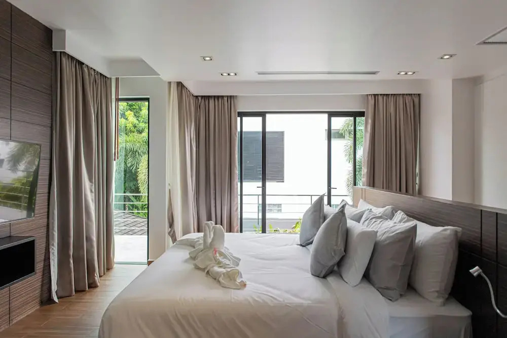 Tropical Haven Villa 4-Bedroom Private Pool Butler Choeng Thale Phuket