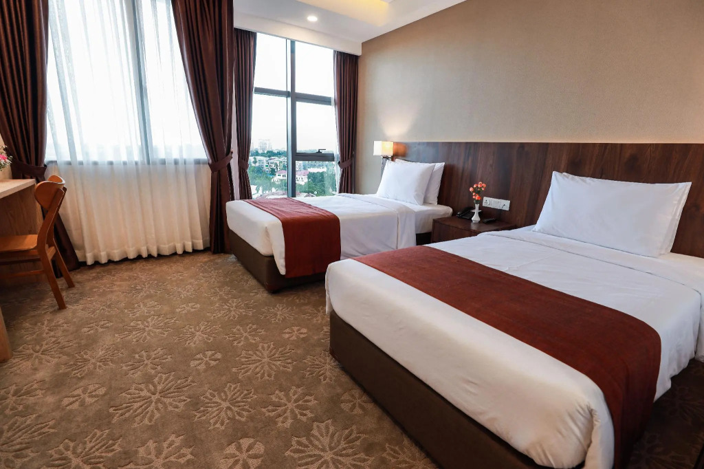 Hlaine Tet Hotel