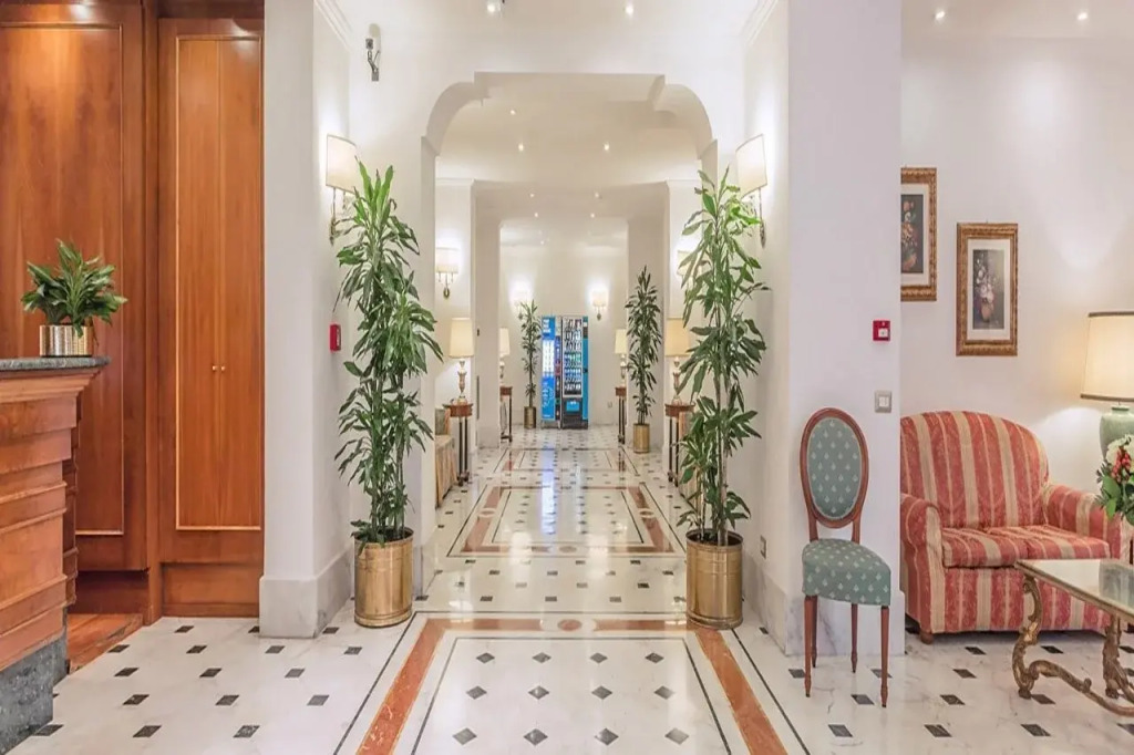 Raeli Hotel Regio