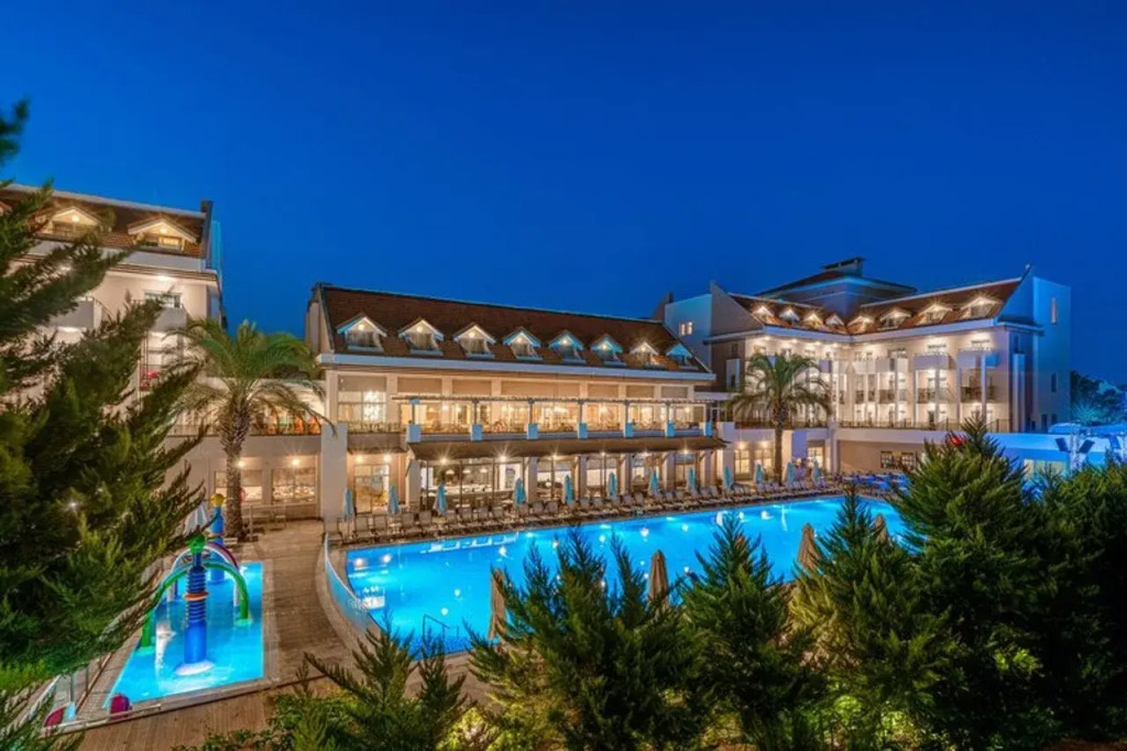Side Story Resort & Spa