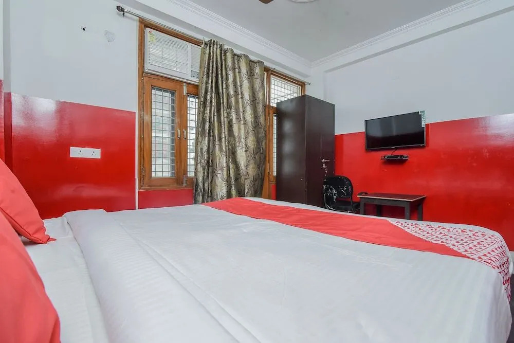 OYO 18434 Shiva Inn