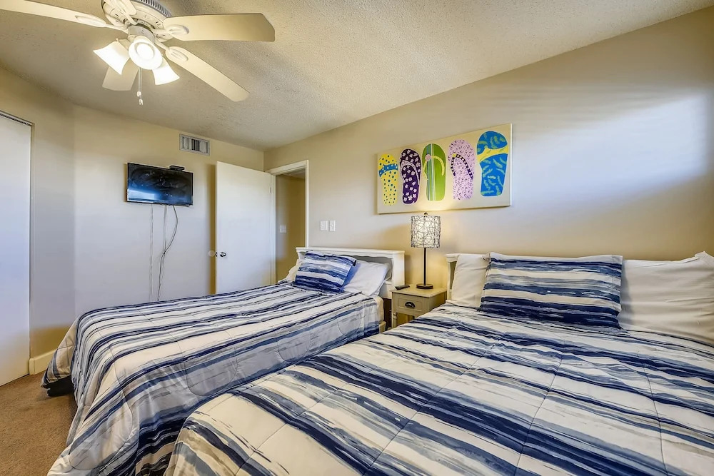 AquaVista Beach Resort by Sand Seeker Vacations