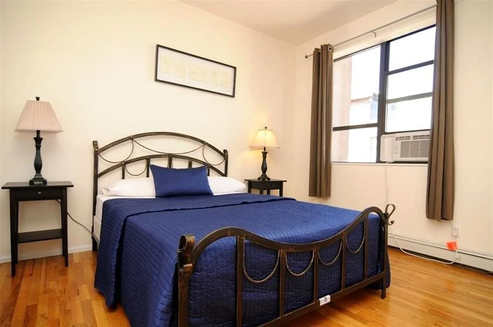 Brooklyn Deluxe Suite Apartments