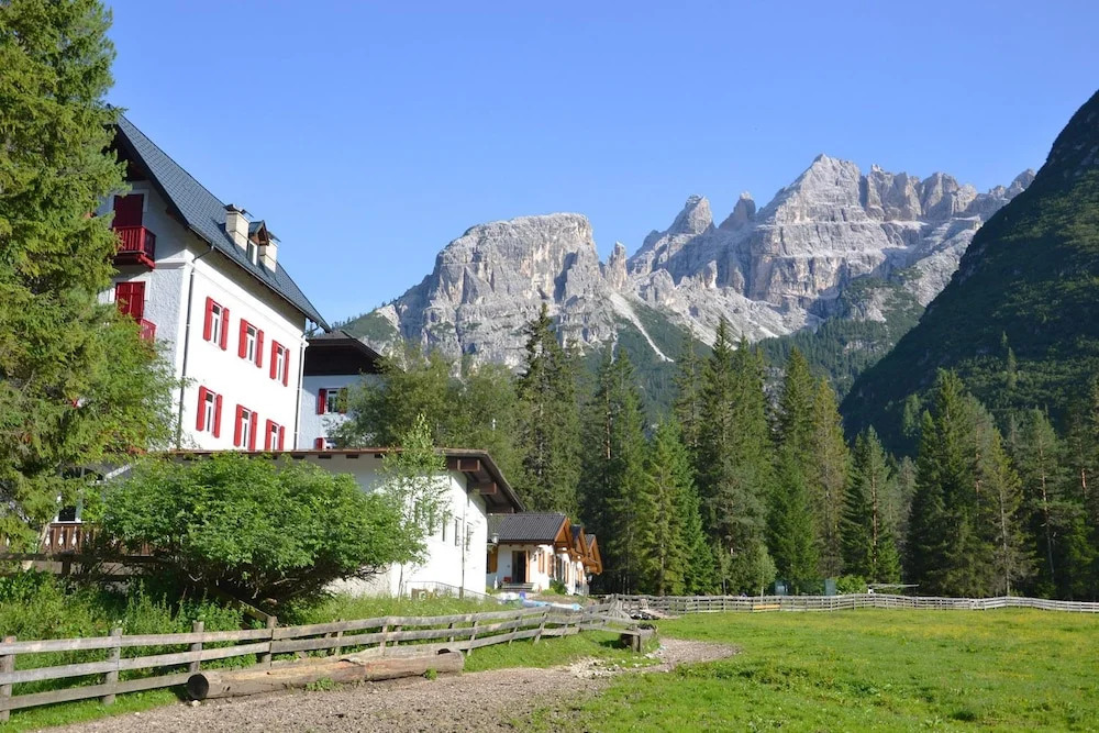Hotel Croda Rossa