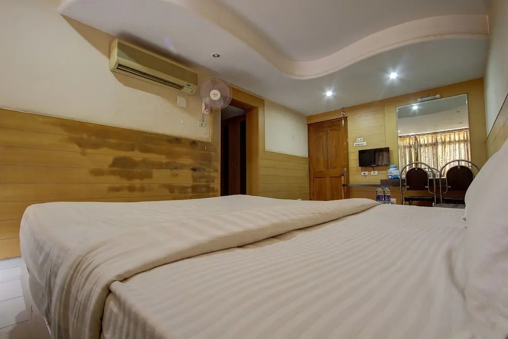 SPOT ON 40409 Hotel Rajsangam International
