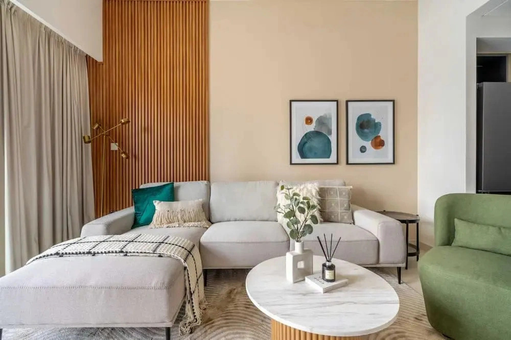 1 BR Apt Luxury at Burj Crown All Bills Included