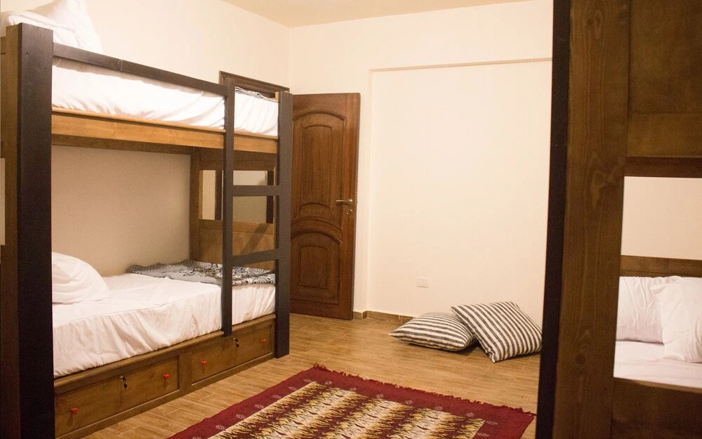 Ithaka Hostel