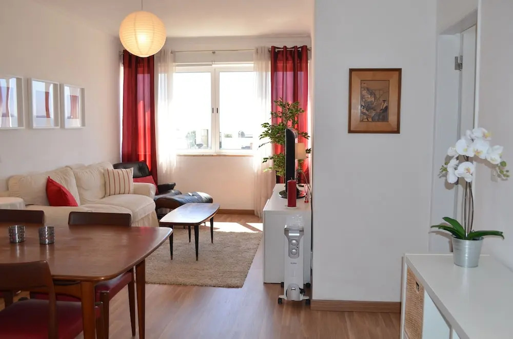 Cozy Apartment in Estoril
