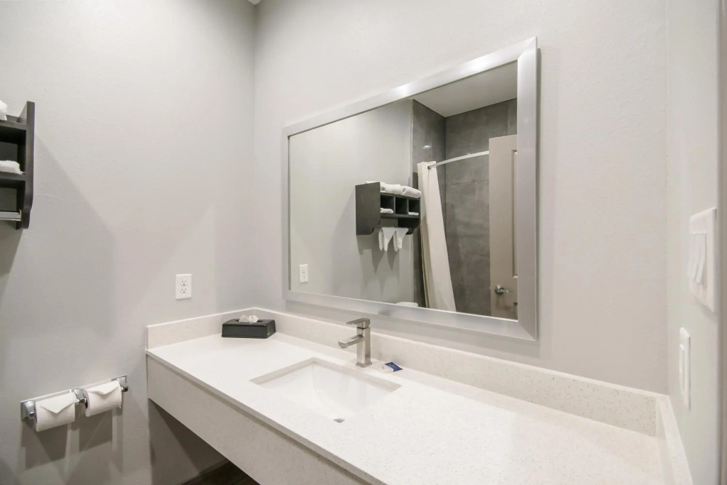 Americas Best Value Inn & Suites NE Houston Downtown I-610