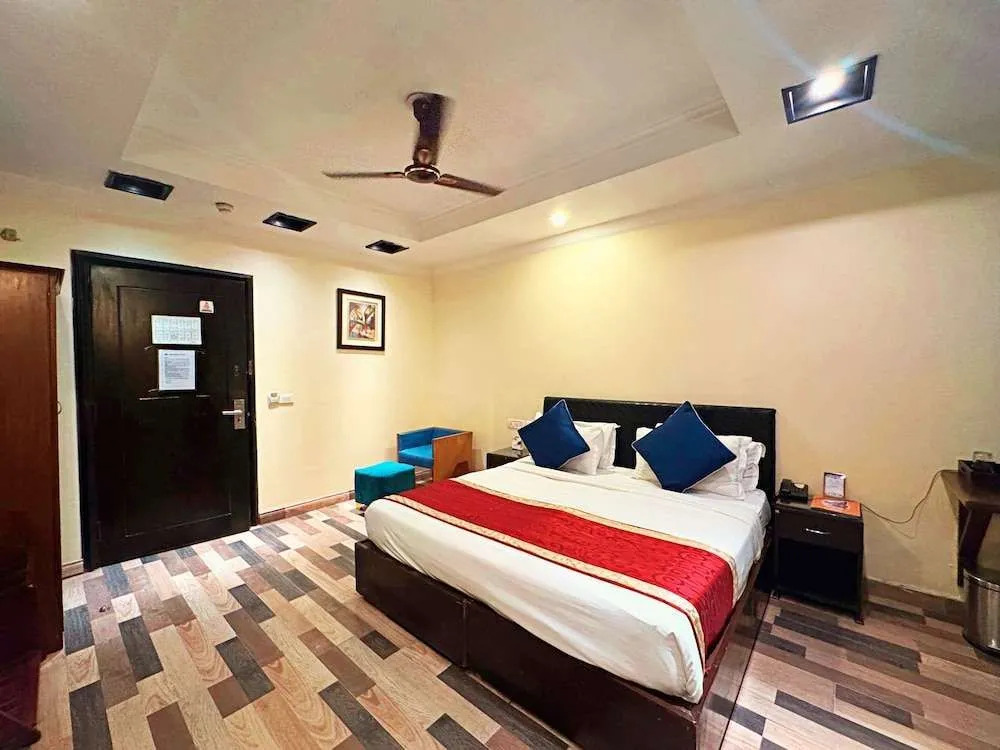 Parkland Chirag Enclave