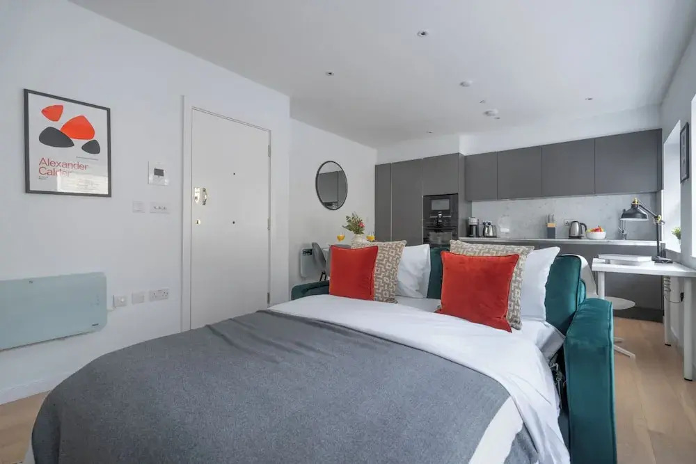 Chic 1BR Close to Tower & Thames