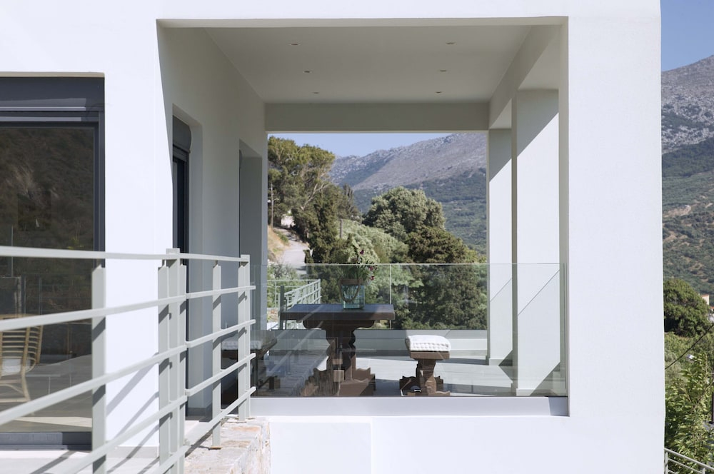 Villa Aires