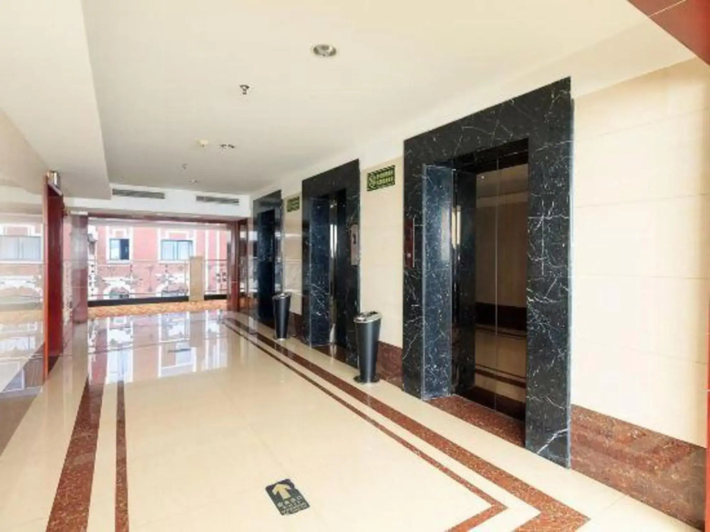 Fulide Holiday Hotel (Pangdonglai Branch, Pingyuan Road, Xinxiang)