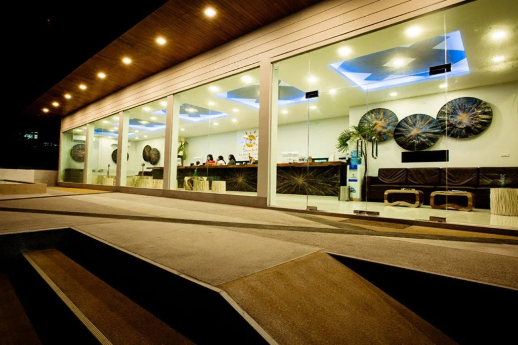 Sunset Beach Hotel