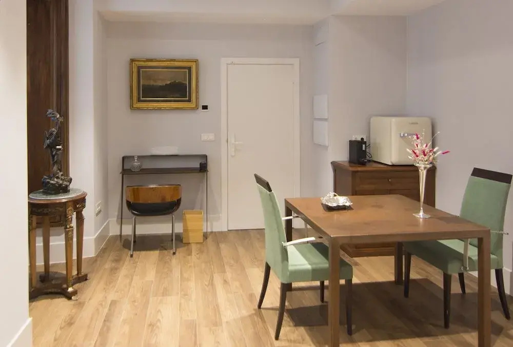 Hotel Oleum - Parking Gratuito bajo disponibilidad y reserva previa