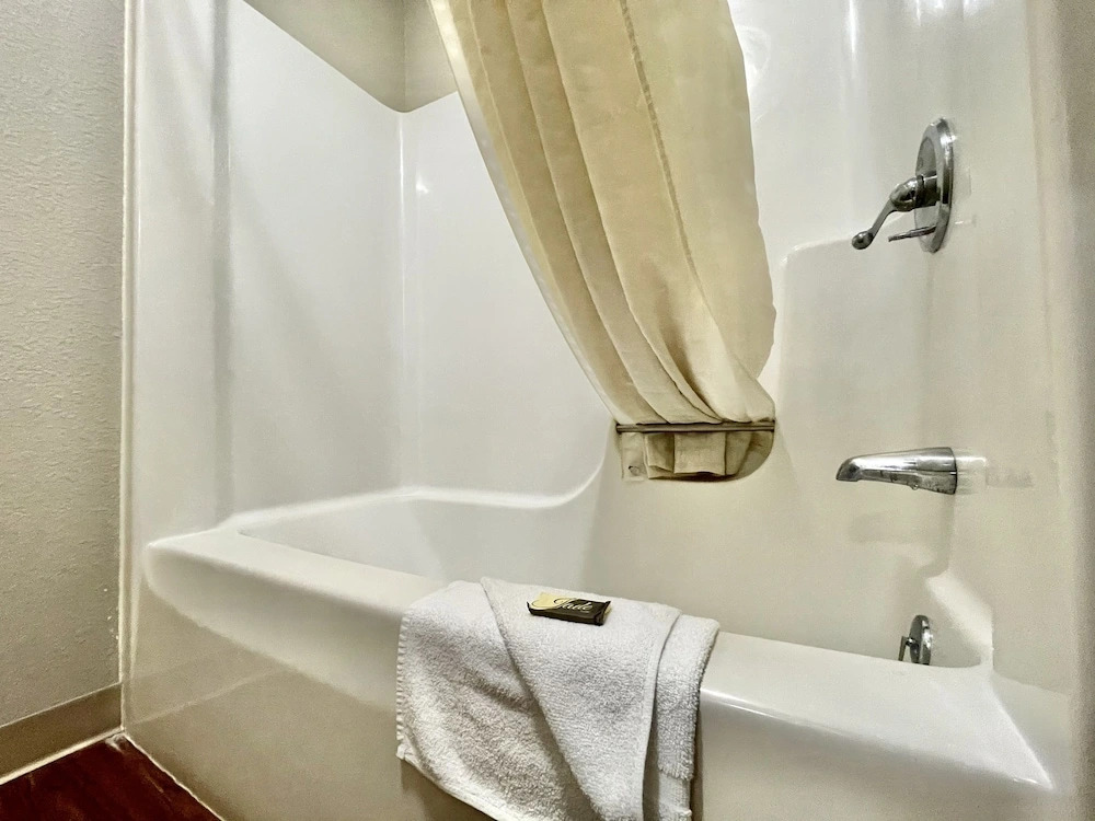 Baymont By Wyndham Fort Wayne Northwest