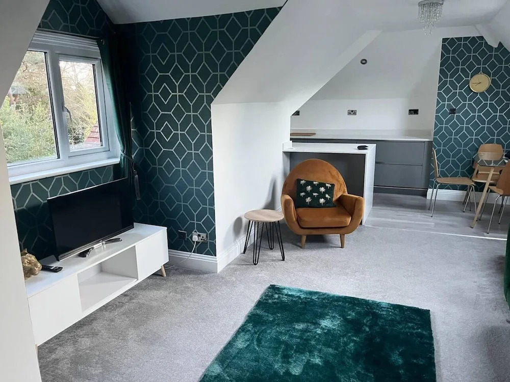 Luxury 3-bed Penthouse Apartment in Bournemouth