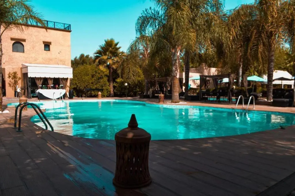 Villa Danwee - 8 Bedroom House With Swimming Pool, Road From Fez To Marrakech
