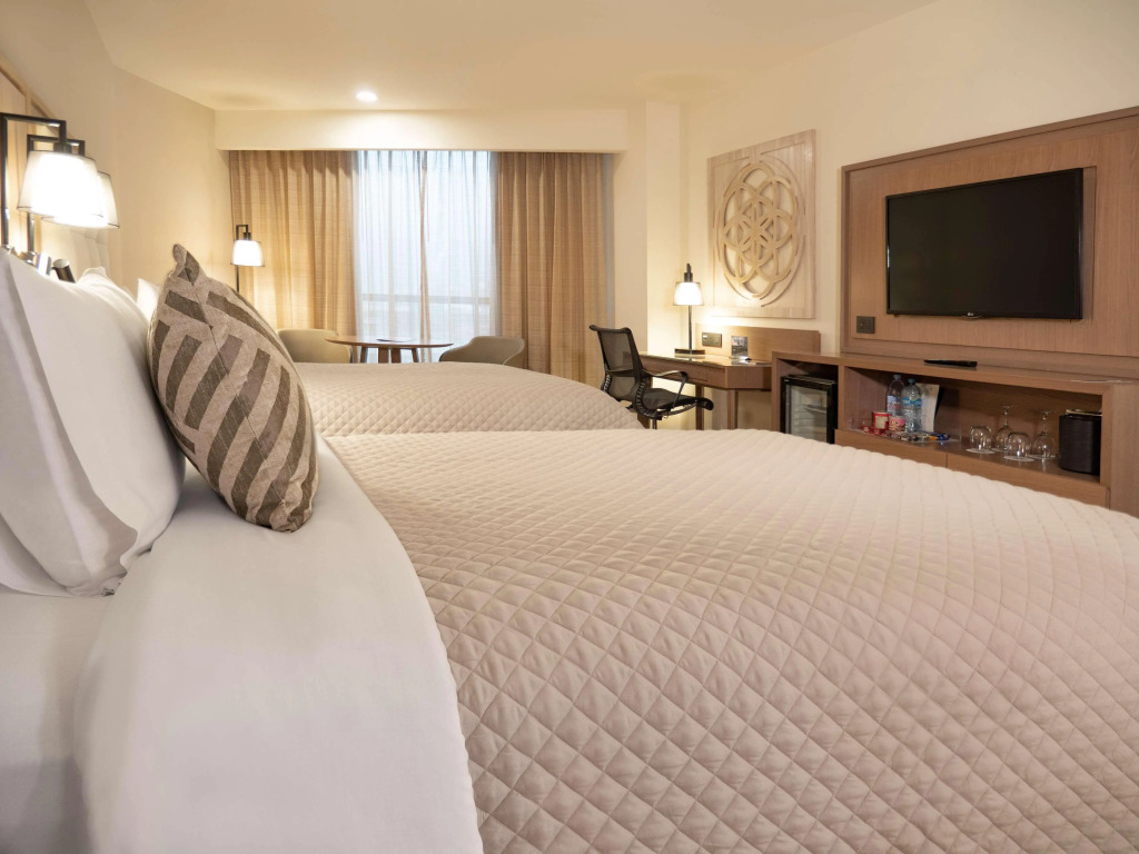 MS Milenium Monterrey Curio Collection by Hilton