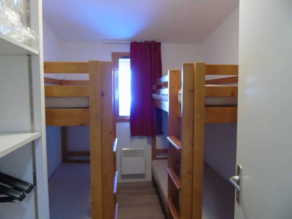 Lou Services Apartment CB25 LSI 001