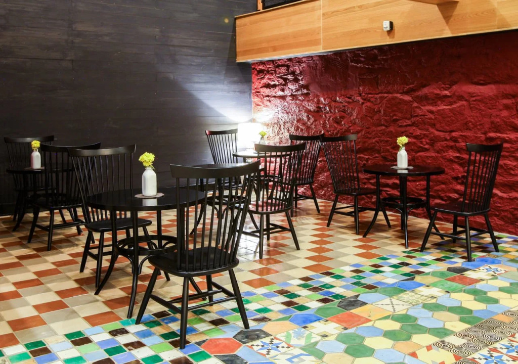 Henry Norman Hotel
