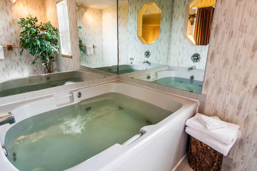 Bridgeway Inn & Suites - Portland Airport