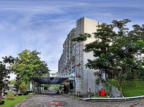 Oaktree Emerald Hotel Semarang