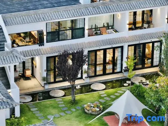 That Life · Villa Garden | 180° Scenic Homestay (Shaxi Ancient Town Yujin Bridge)