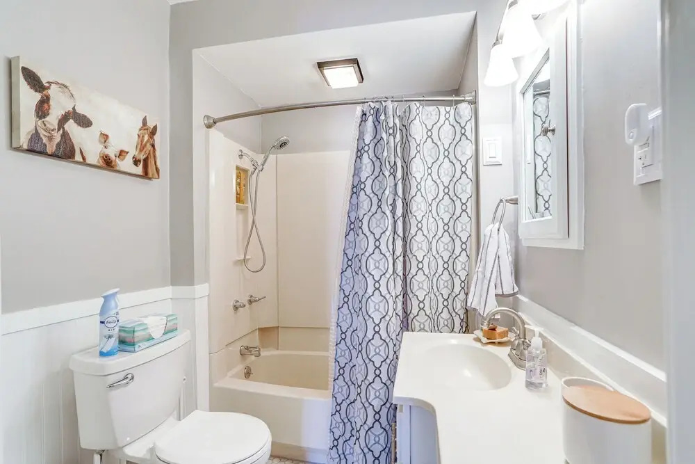 Cozy Tiffin House w/ Private Pool: 1 Mi to Town!
