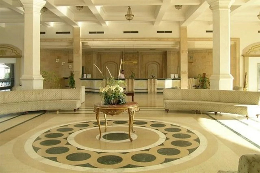 Brayka Bay Resort