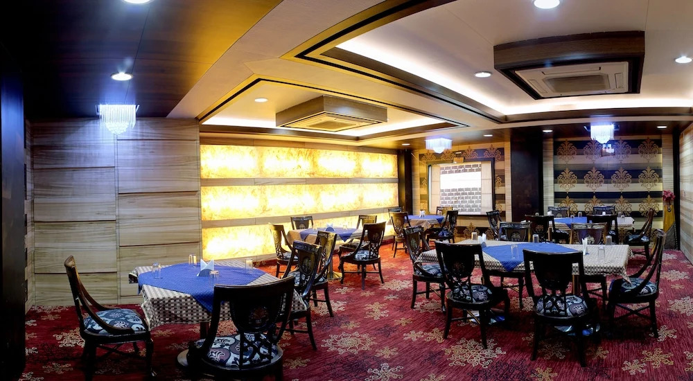 Hotel puneet international