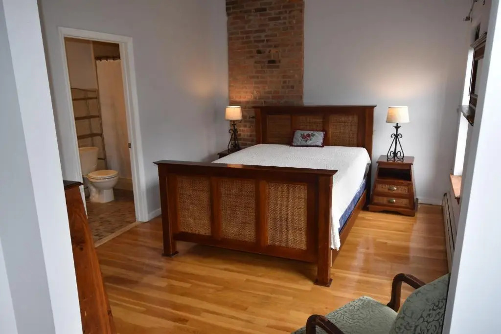 Riverhouse Extended Stay Apartment